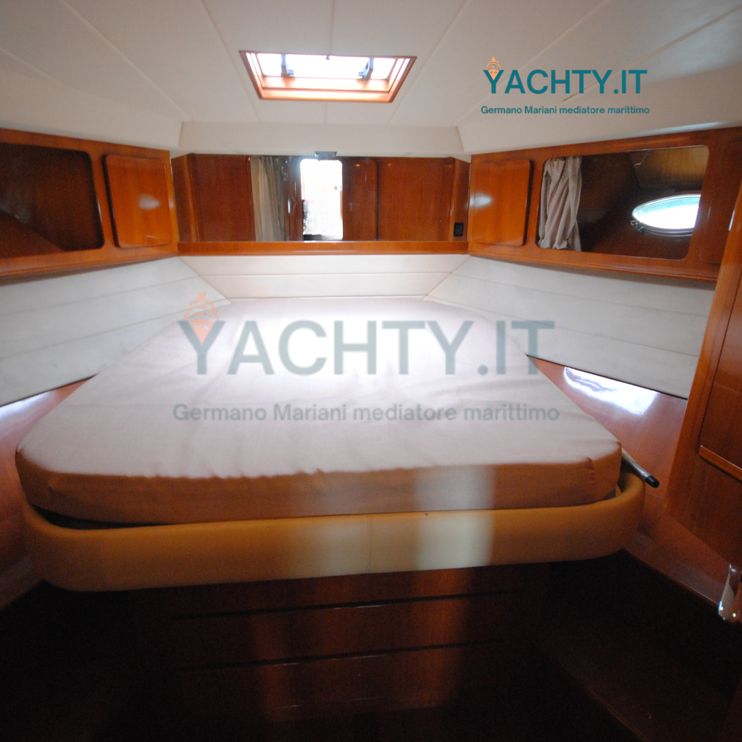 UNIESSE MARINE 42 SC fly