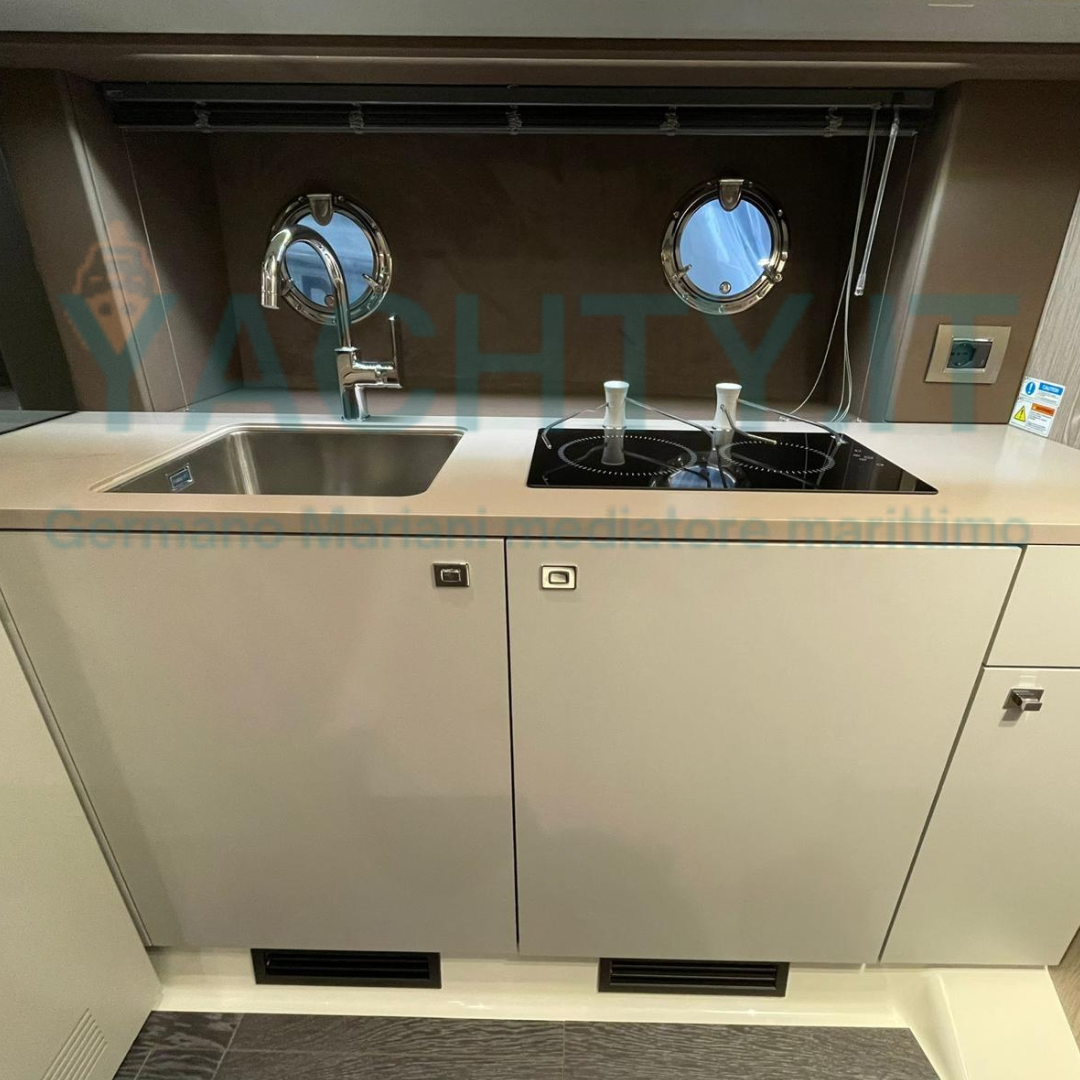 CRANCHI M 44 HT (2021)