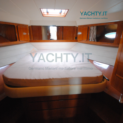 UNIESSE MARINE 42 SC fly
