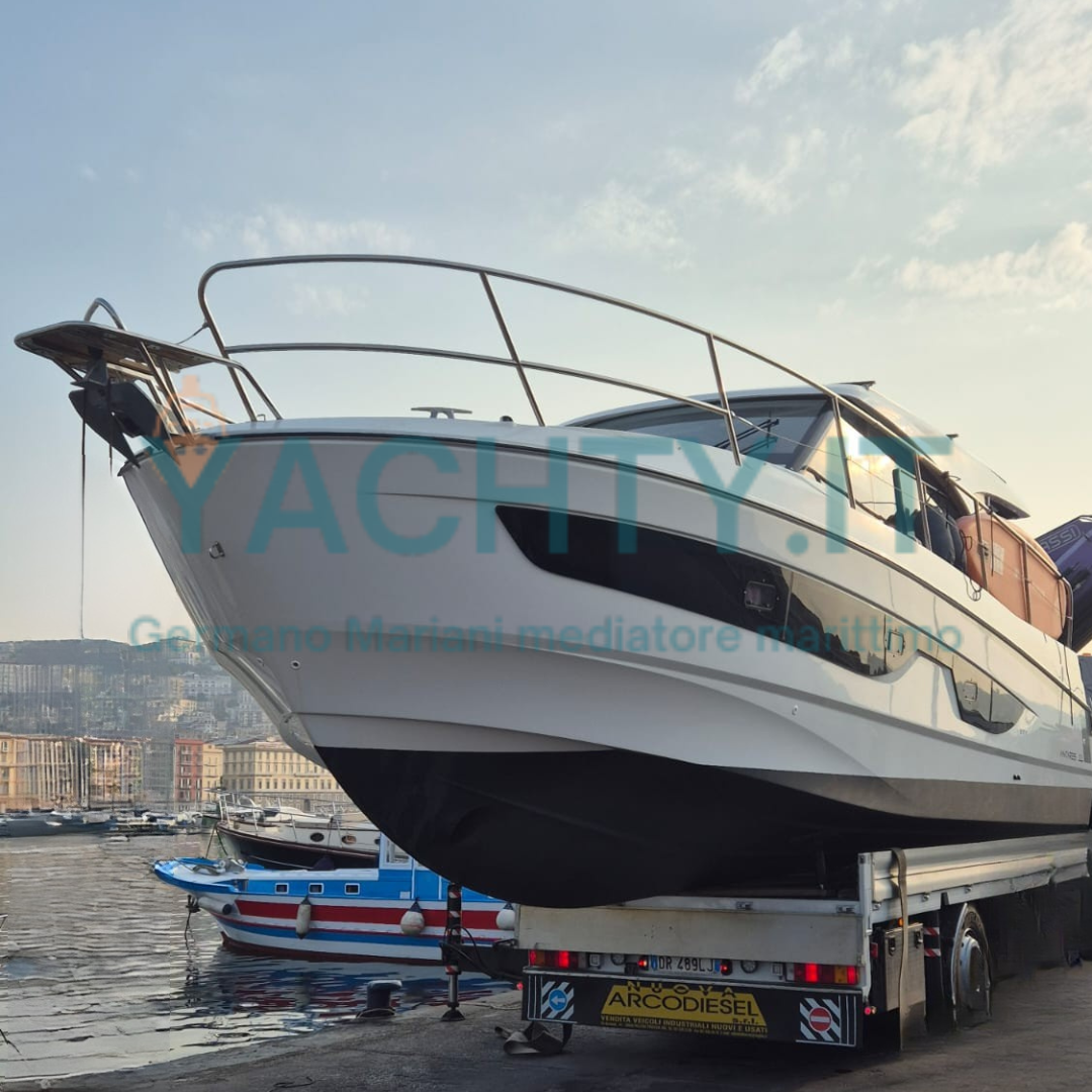 Benetau Antares Coupé 11