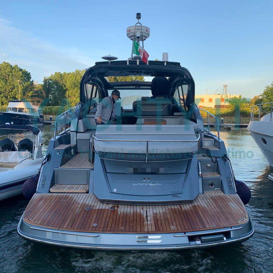 CRANCHI M 44 HT (2020) Grigio Nube