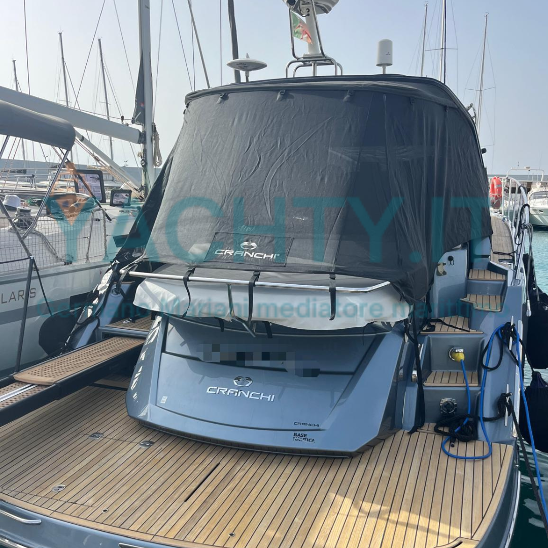 CRANCHI M 44 HT (2020) Grigio Nube