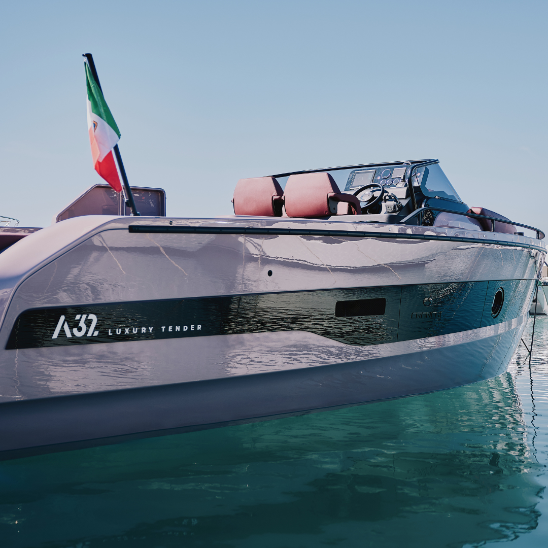 CRANCHI A 32 LUXURY TENDER
