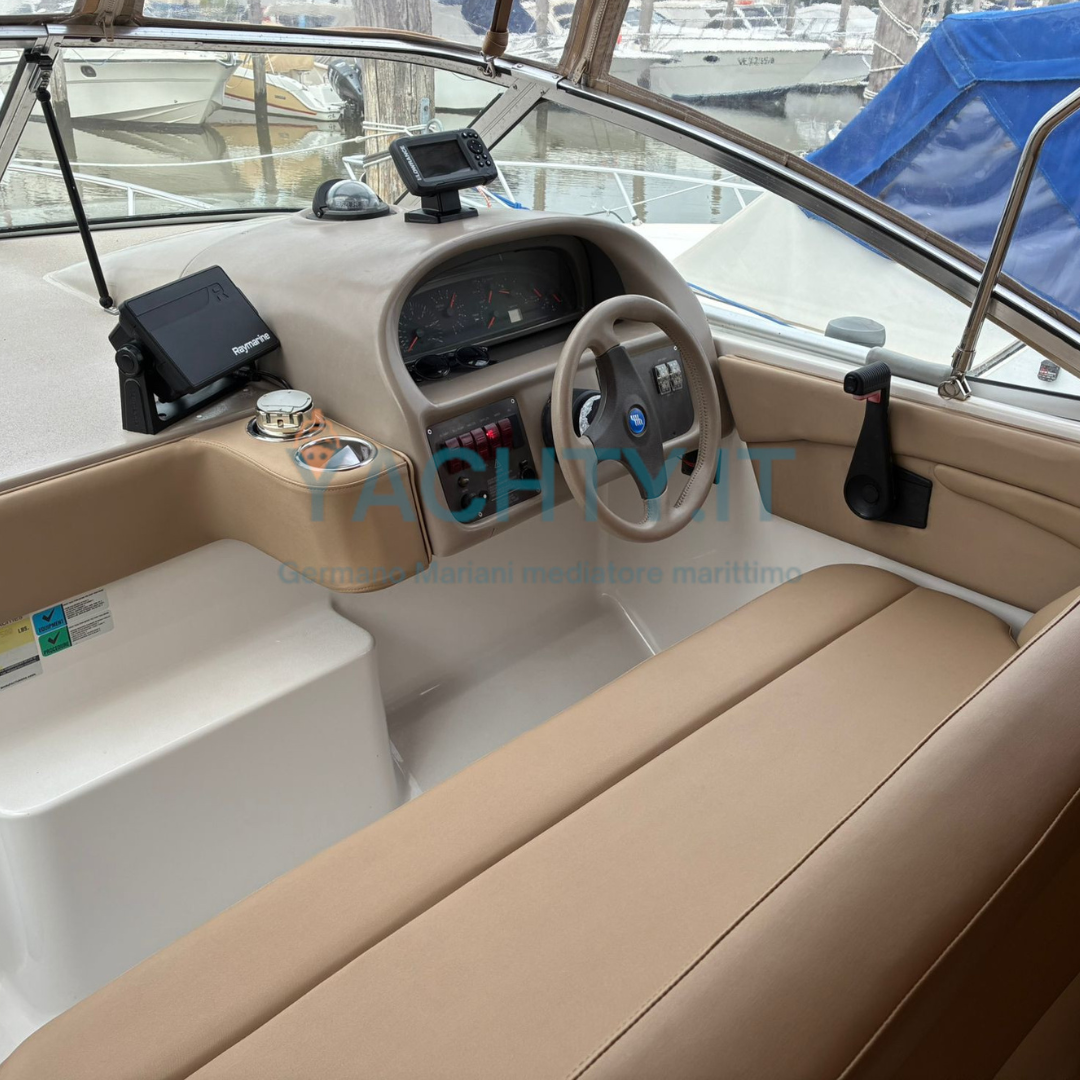 FOUR WINNS VISTA 258