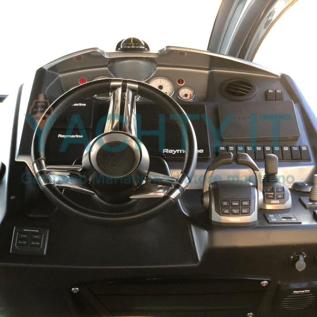 CRANCHI M 44 HT (2020) Grigio Nube